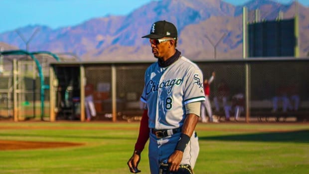 Anderson Comas practicando con los Chicago White Sox